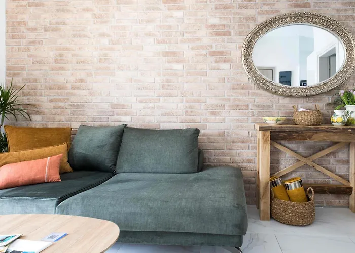 Inna Luxury In The Center