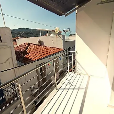 Inna Luxury In The Center * 斯基亚索斯镇